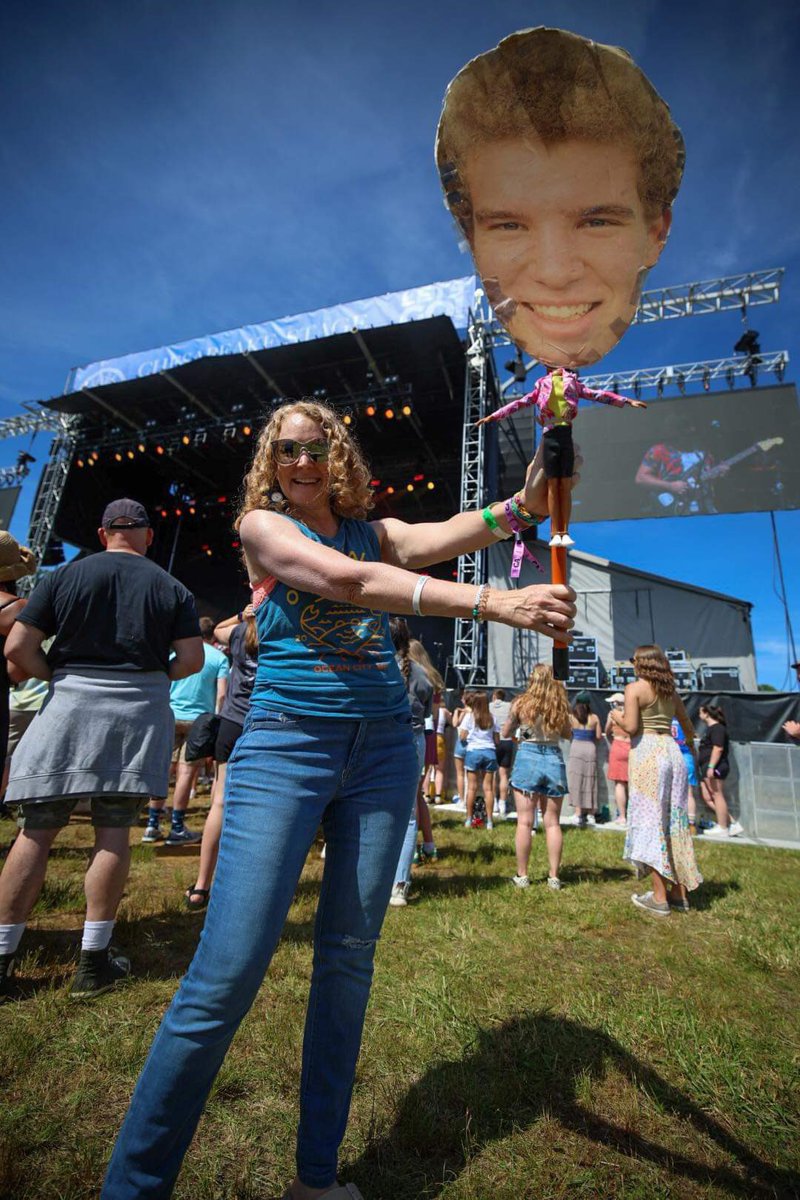 shutter16's tweet image. Day 2: #LGMF2024 Lets go!
#letsgomusicfestival
@HARBOURband 

#shutter16
#twitfromthepit