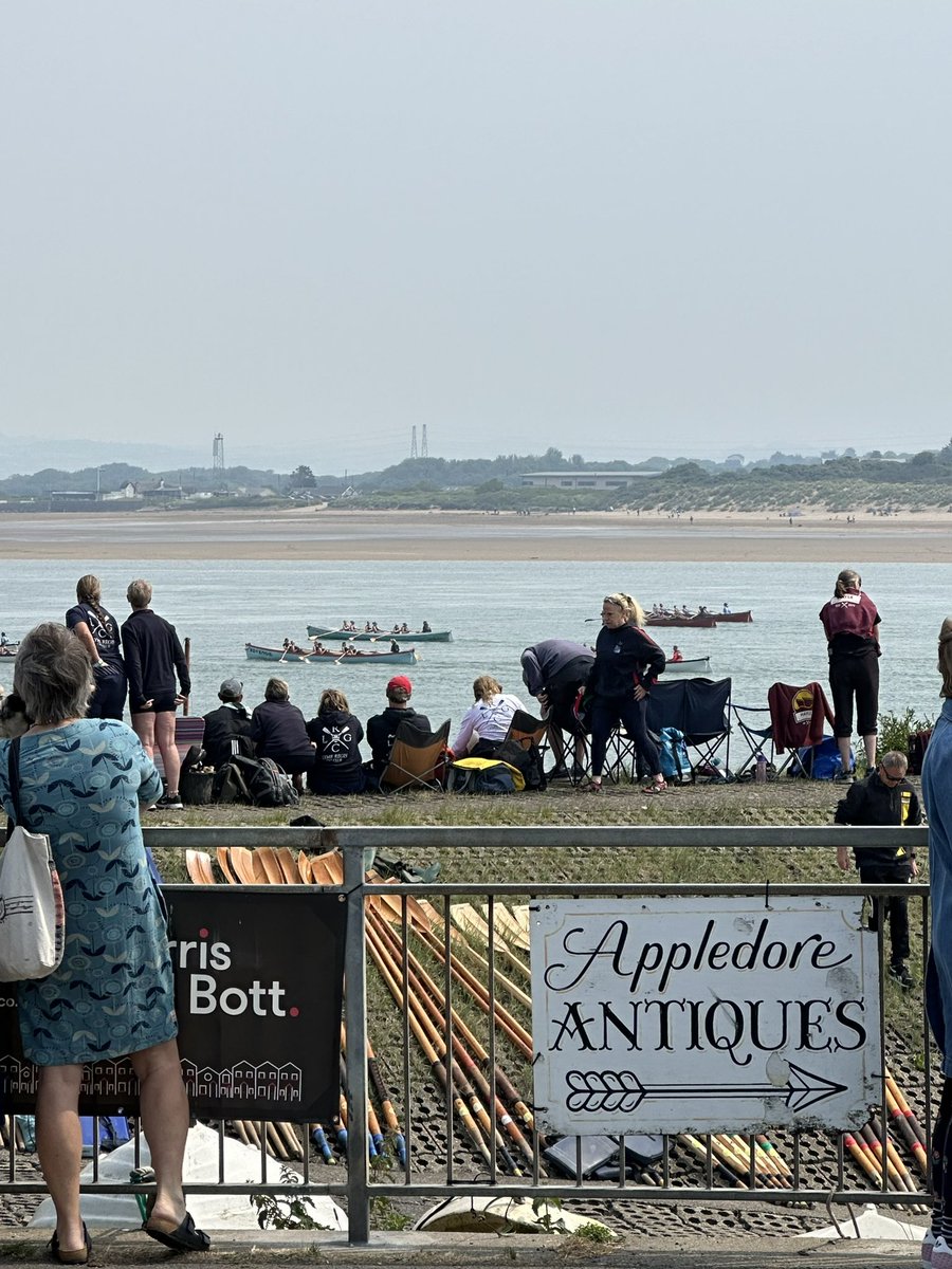 drpeppas's tweet photo. There was a gig rowing event on today, as well as other events going on in the area. It meant that there were a lot of people out enjoying the sunny weather ☀️😎🌶️

I had the privilege of being next to @AtlanticGin and @north_devon_queens today 😊 https://t.co/9BHpirtruP