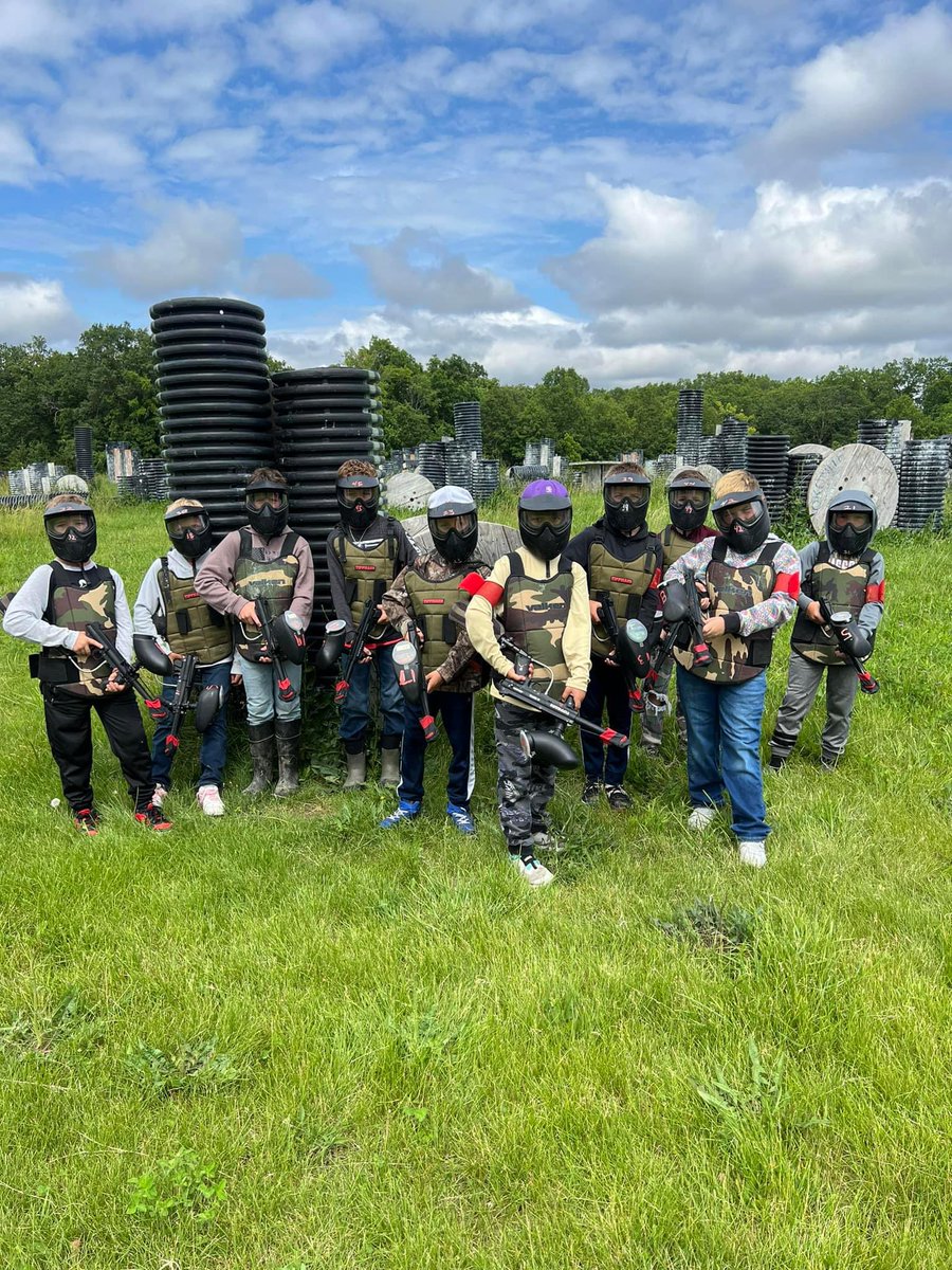 CoachSallayCSC's tweet photo. Chase's 10th birthday party!!  I think these boys are about to have some fun!!   It's fun to watch!! https://t.co/Vtu1AILYb8