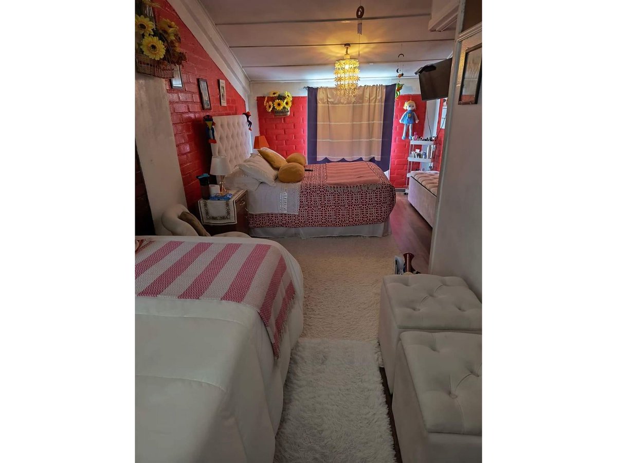 Urbalia's tweet photo. $45.000.000 - LINDA CASA EN VILLA PADRE HURTADO, CHILLÁN VIEJO.

Agente.
VERONICA PEREZ .
+56 9 9131 9974

https://t.co/RAUfiOP40D

#chillan #chillanviejo #ChillanOnLine #chillanchile #urbalia #villapadrehurtado https://t.co/QWMTByTJOh
