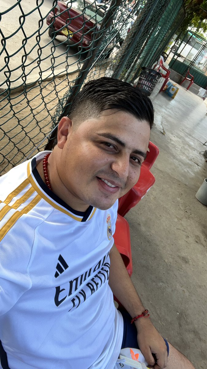 adrianviloria2's tweet photo. Después de la décima todo esto se volvió normal https://t.co/N8xObiYRGr