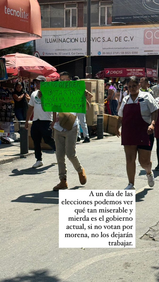 MarcoFragoso18's tweet photo. Comerciantes del centro histórico bloquean accesos y salidas del primer cuadro porque , aseguran , no los dejan trabajar por no querer votar por Morena. Esto a menos de 24 Horas de la jornada electoral de este 2 de Junio. https://t.co/UnVjRhyCyw