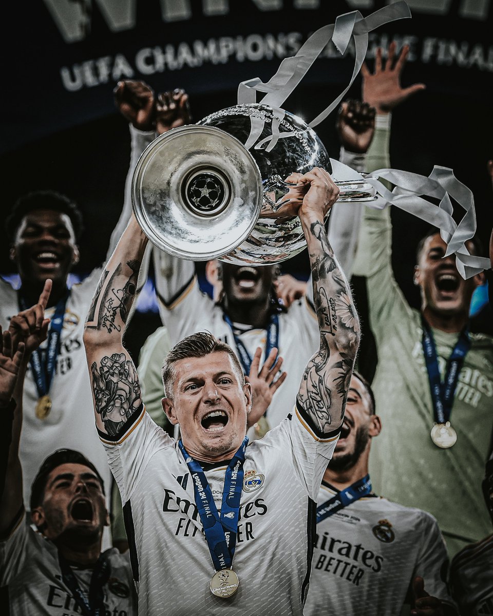 milysparty's tweet photo. be humble? no, we are kings of the champions league. https://t.co/EATXUGiS3V