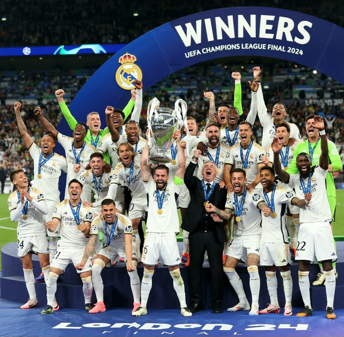IK2SI's tweet photo. 🤍 15 🤍
#HalaMadrid https://t.co/O2ylfWkbjN