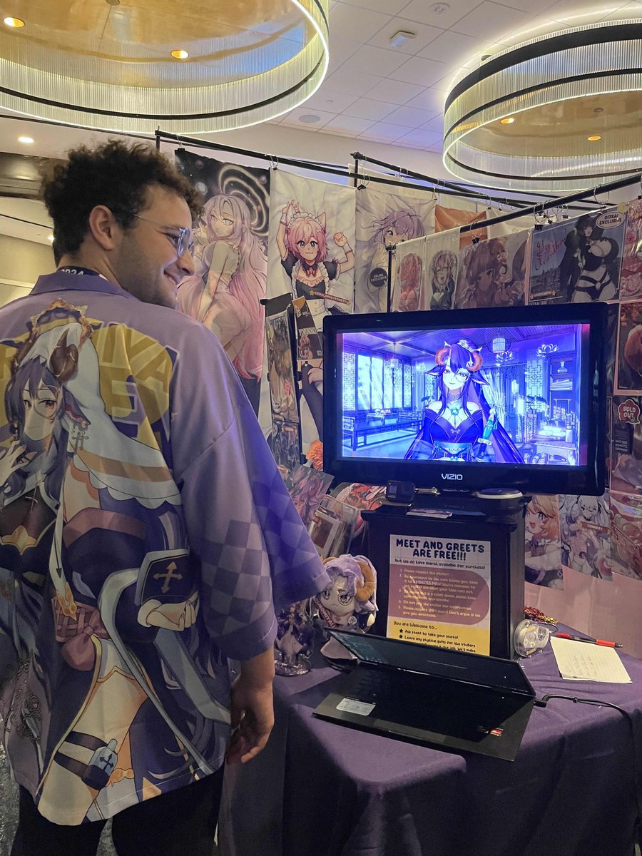 kuromiyalucien's tweet photo. Meeting the lambchops for real!!!
Thank you so much for dropping by the YoruNoMachi booth at #OffKaiGen3 💜🐏
#holysheep https://t.co/vFtKpdYmxC