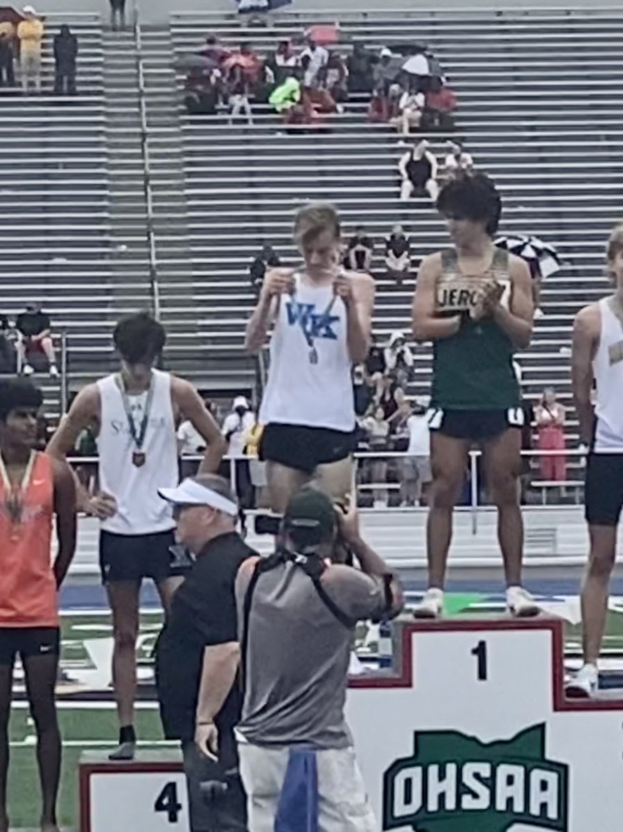 Kilbournetrack's tweet photo. WOW! WOW! WOW!
Ryan Smith is the Division 1, Boys 3200m RUNNER-UP!
Wonderful end to his career at the State Meet.
#ProudToBeAWolf https://t.co/Y5cCtFahgY