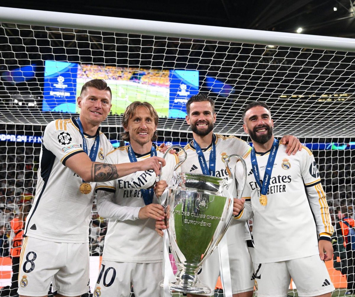 RealGomezRM's tweet photo. El club de las 6 Champions League. https://t.co/KGiOd0cQ3a