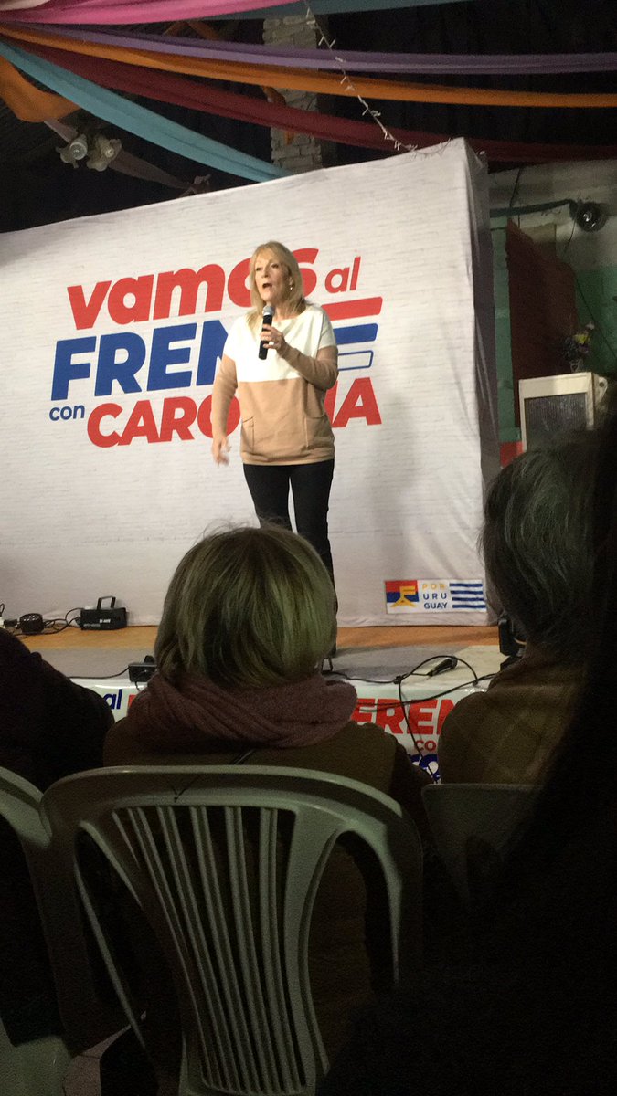 GenaroRibero's tweet photo. Ahora con Carolina Cosse Presidenta en Ciudad del Plata- San José. Para trasformar la realidad las gente se encuentra  con  un Programa FA y una estrategia  propuesta en el Plan País = - Violencia - Desigualdad + Convivencia. 
#CarolinaCossePresidenta
@CosseCarolina @Lista5005 https://t.co/Ib88SLfpfa