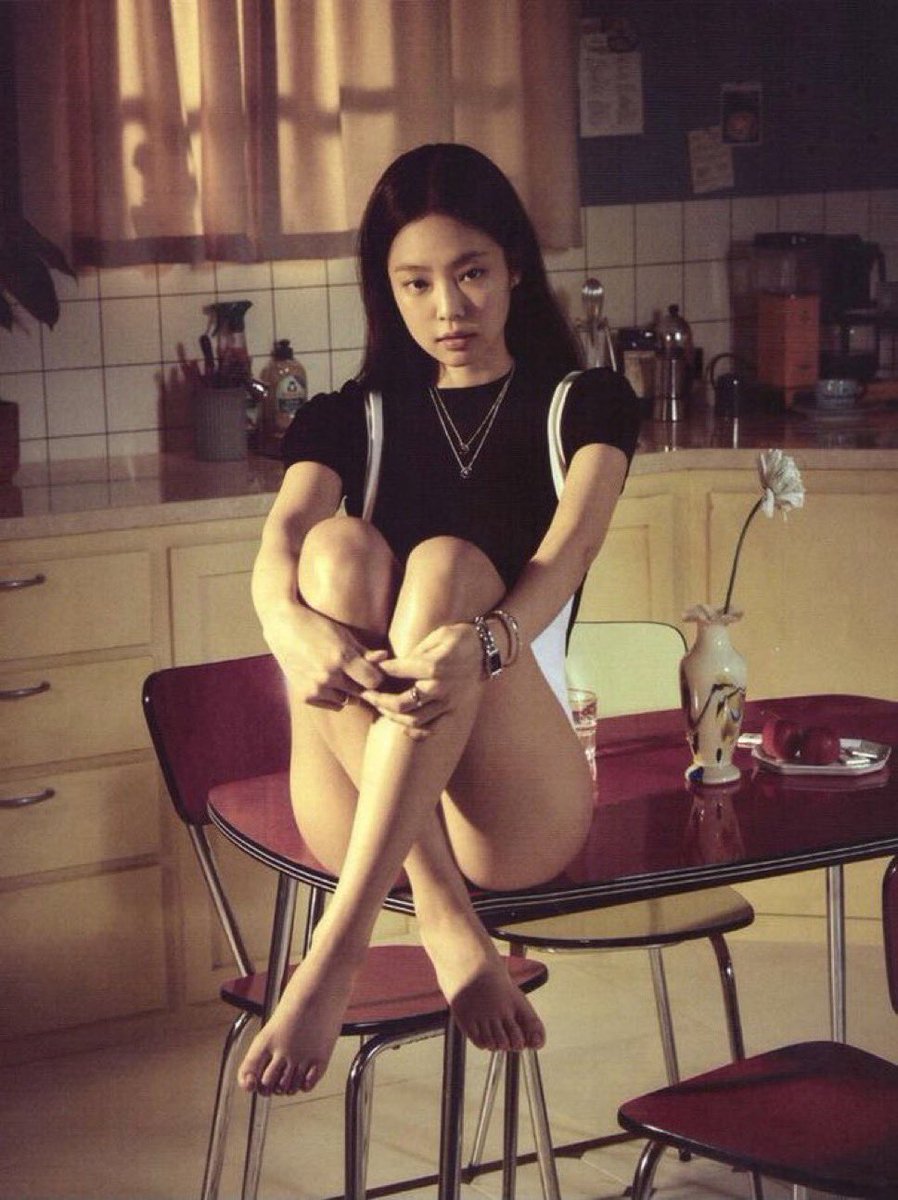 Diamond feets  

$JENNIE 🤍