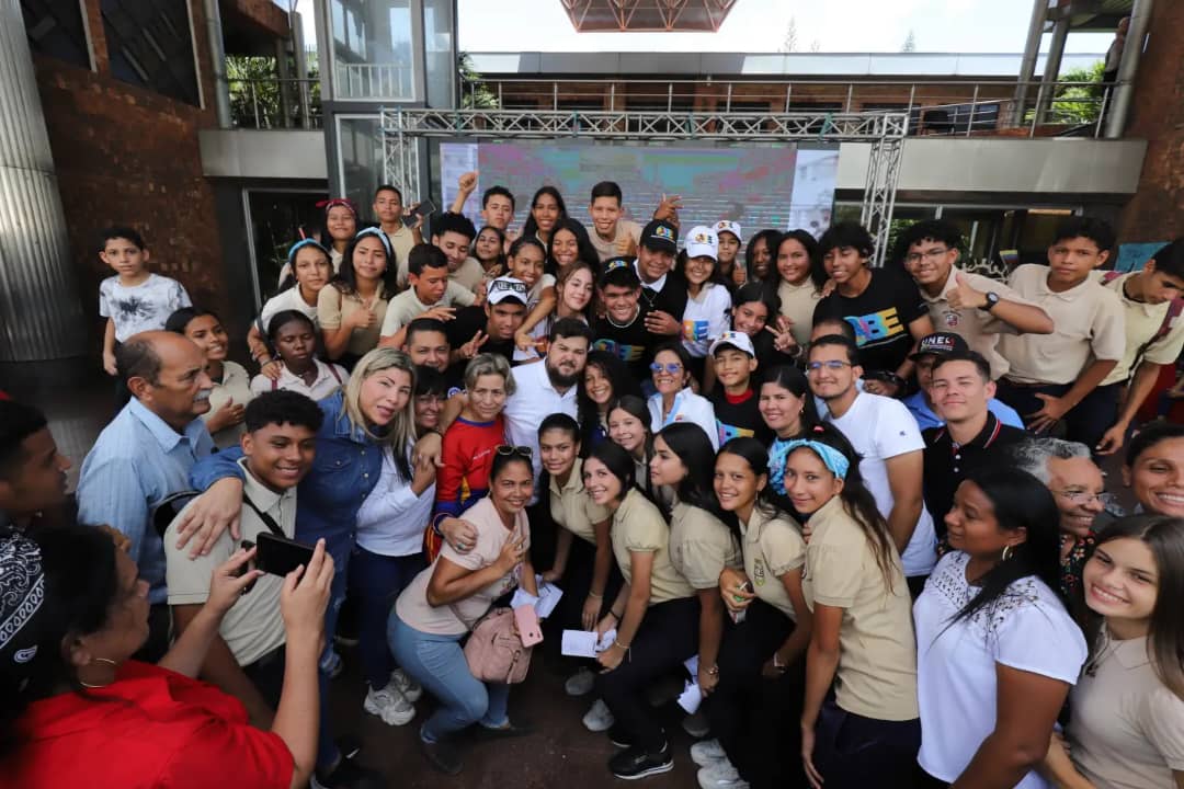 vs_cites's tweet photo. #1Jun | Inicia Expoferia de Oportunidades de Estudios 2024 a nivel nacional 👏🏽.

¡Regístrate!

Más info 👉🏼 https://t.co/DrZT2NhaRK https://t.co/c9mUlAoNY6