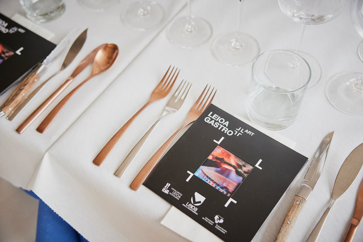 🐌Gracias al plan estratégico de <a href="/leioaudala/">Leioa Udala</a>, alumnado de la <a href="/HosteleriaLeioa/">Escuela Hostelería</a> y Bellas Artes de la <a href="/upvehu/">UPV/EHU</a>, ha hecho realidad el proyecto "Leioa Gastro+Art": gastronómica única inspirada en el municipio, propio y que subraya las propuestas locales, artesanales, y sostenibles...👇