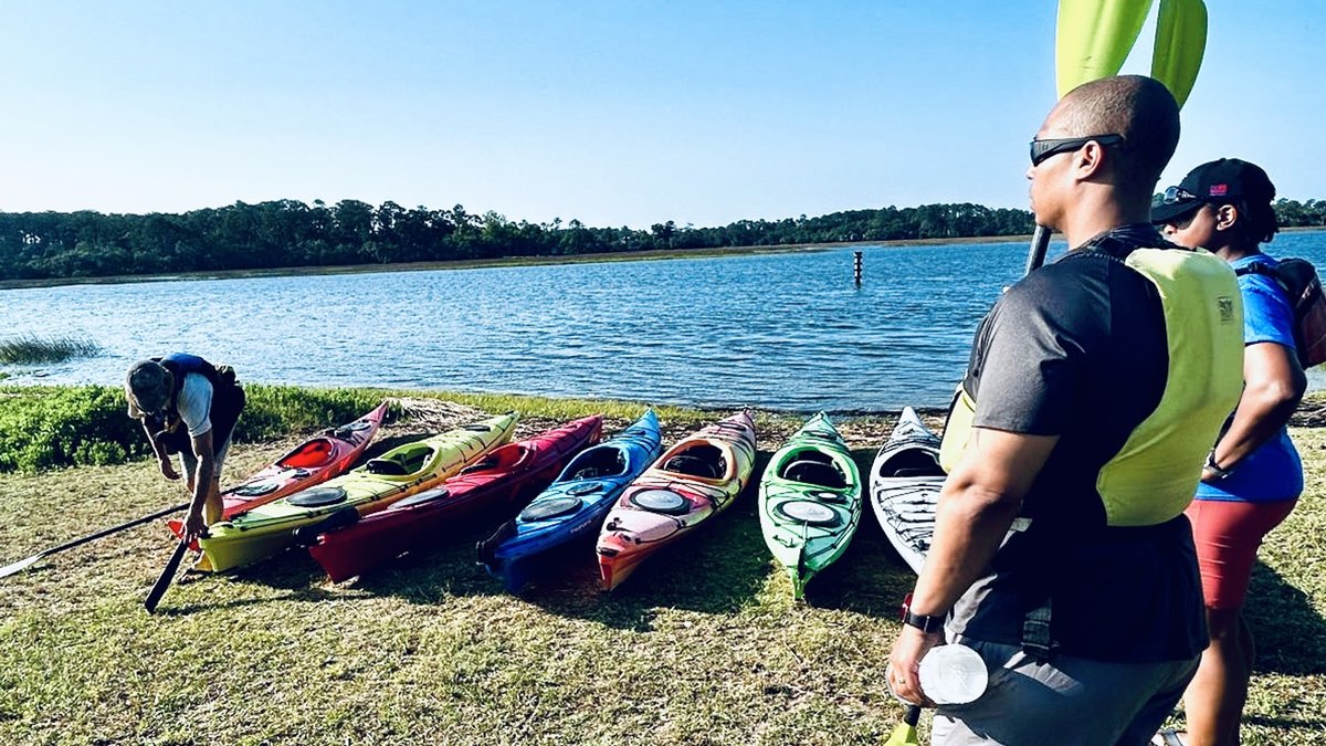 armyARCP's tweet image. Soldiers, staff and Cadre at the #FtStewart SRU had a #kayaking #AdaptiveReconditioning Trip. They engaged in relaxing activities to improve their mental well-being and to increase camaraderie and hobby facilitation.

“Never Leave the Fallen, #IronGuardians.”

#ARCP #MentalHealth