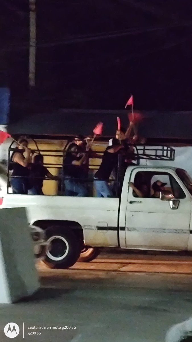 GabyCoutino's tweet photo. 9) Ese martes fue largo, en #Solosuchiapa denunciaron la aparición de un #GrupoArmado que acusan reprime e intimida apoyado por #CIOAC. El mpio. ha sido gobernado 3 veces por el actual alcalde Fernando Aparicio y pretende que el sucesor sea su hijo, candidato por @rspchiapas… https://t.co/FZbeOTry7y