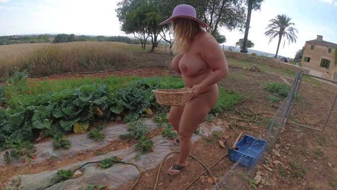 I am a #nudist. I am also a nude gardener.... https://t.co/AL4NZucYiW<a href="/tag/nudist"class="tags">#nudist</a>