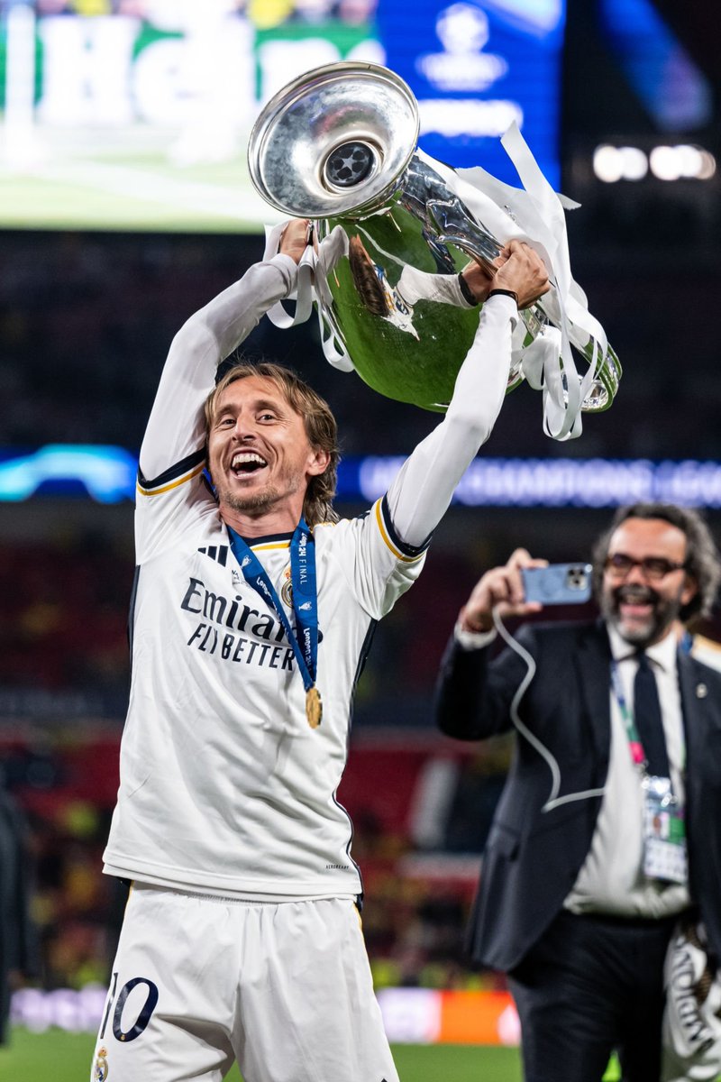 worldModric's tweet photo. الادمن لا يعرف كيف يعبر بسبب جمالية الصوره! 🥶 https://t.co/8muVHq9Vix