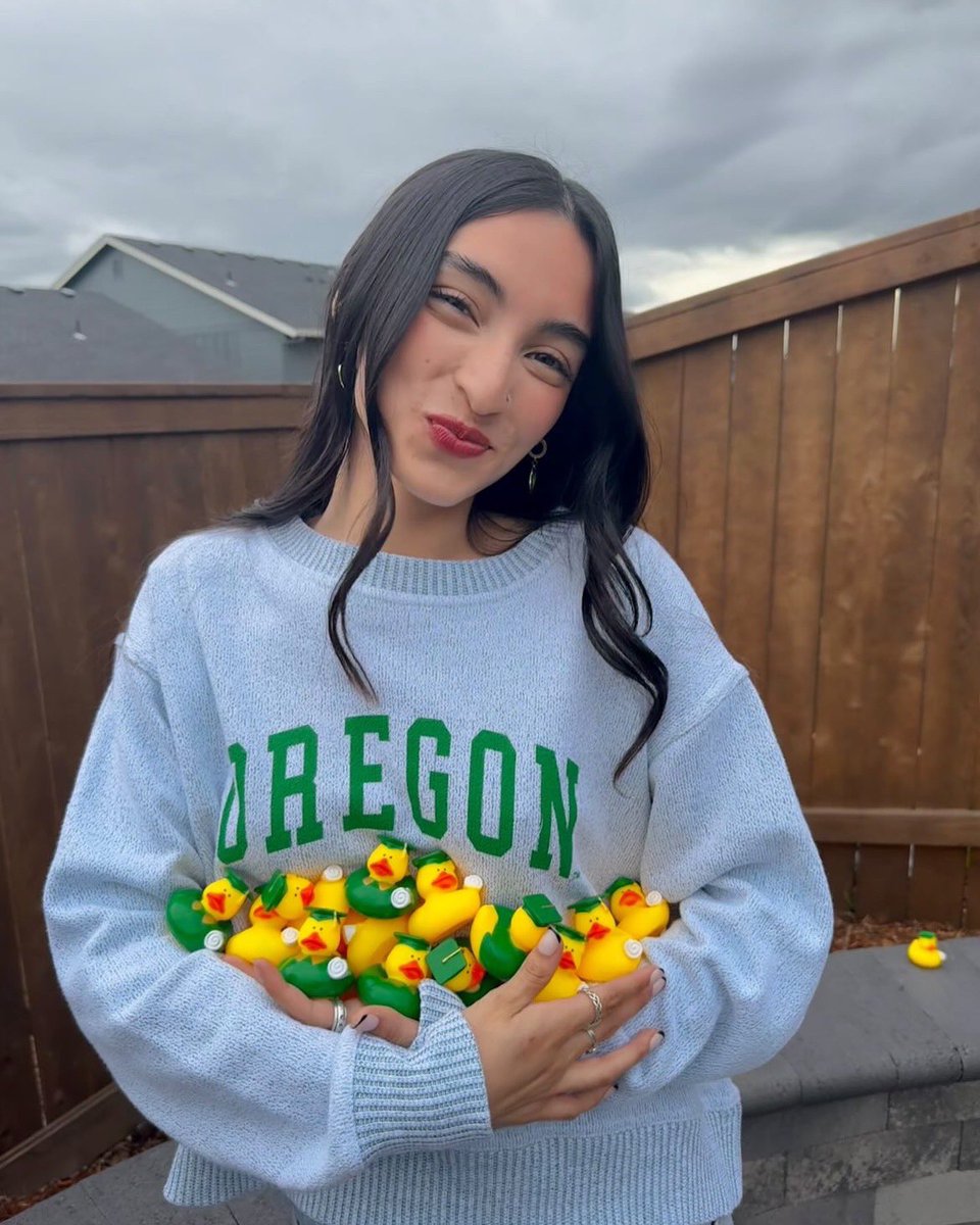 uoregon's tweet image. It’s a great day to be #OregonBound.💚💛

Happy #DecisionDay to our newest Ducks!