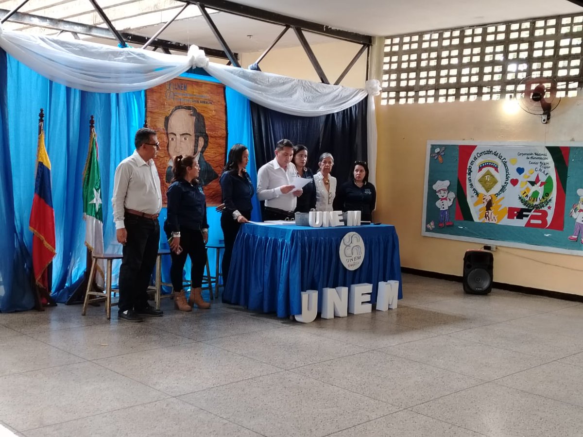 SomosUnem's tweet photo. #Entérate 🗣️|| Este #31May, desde el Centro de Formación Eloisa Foncesa 🚩, la #UTGUTrujillo llevó a cabo el Acto Administrativo de Transferencia de Responsabilidades #UTGU📝, en compañía de los tutores regionales, Voceros #ULGU y las diversas autoridades del colectivo 👥. https://t.co/p2FTjPf2UI
