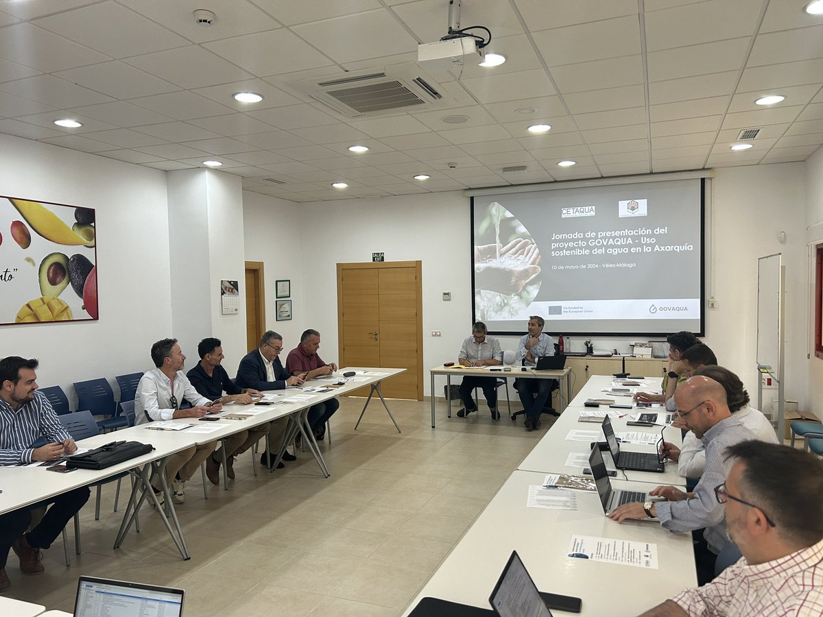 Esther Diaz Cano (@estherdiaz1820) on Twitter photo Primer #workshop del #livingLab del <a href="/GOVAQUAproject/">GOVAQUA Project</a> en la #Axarquia.
Fantástica ocasión para conocer de primera mano las problemáticas en la gestión del #agua en la zona. Primer #workshop del #livingLab del <a href="/GOVAQUAproject/">GOVAQUA Project</a> en la #Axarquia.
Fantástica ocasión para conocer de primera mano las problemáticas en la gestión del #agua en la zona.