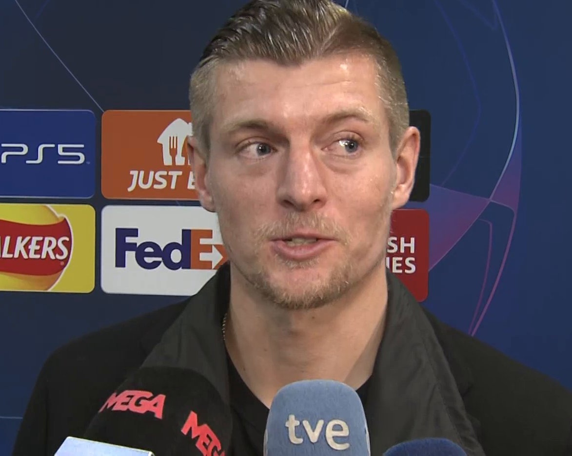 trunksRM7's tweet photo. Toni Kroos: "tome esta decisión porque ya deseo tener otra vida con mi familia, pero les echare de menos todos los días de mi vida." https://t.co/4gdR2JxyJa
