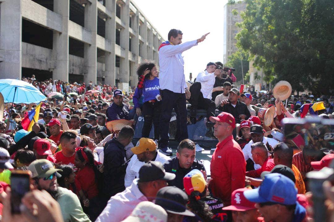 DraShirleySalud's tweet photo. ¡La Esperanza está en la Calle! #PuebloEnLasRedes @NicolasMaduro @MagaGutierrezV @Soykarinacarpio @MinSaludVE @GobiernoAragua_ https://t.co/iCGlFGsQzo