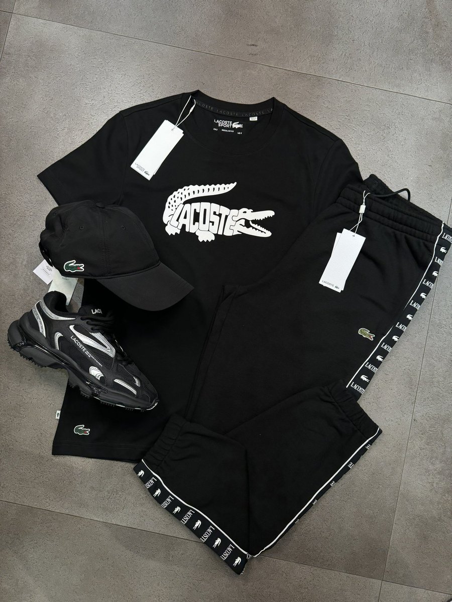 Lcst0fc_'s tweet image. Black 🤤🐊