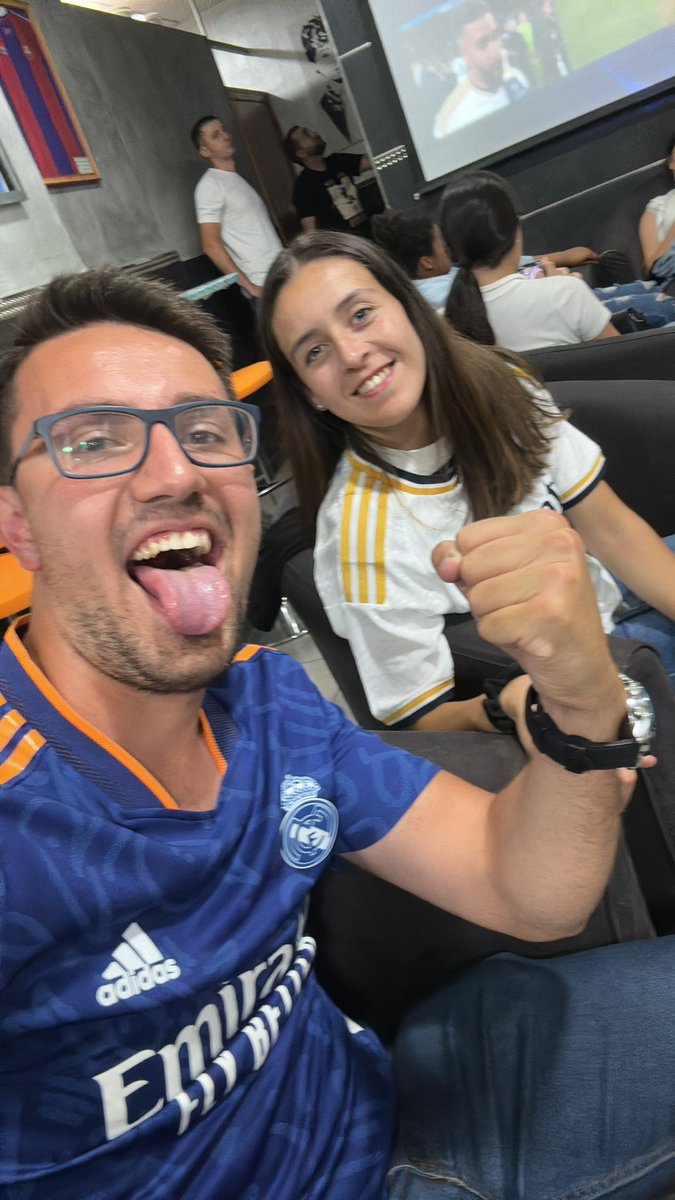 Raaul64's tweet photo. Compartir esto con el amor de tu vida, no tiene precio!♥️ HALA MADRID!!!!! https://t.co/a6v978cFGl