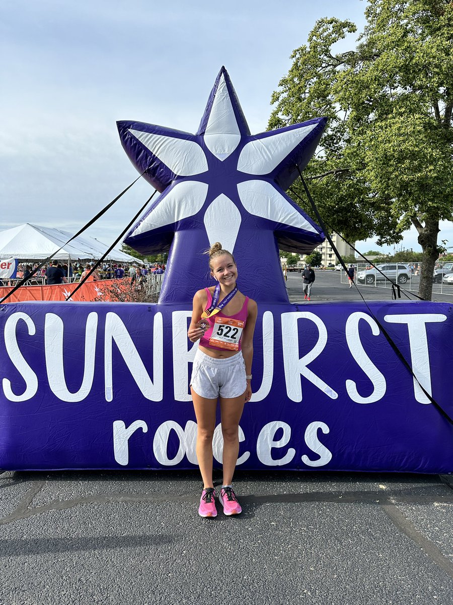 czim05's tweet photo. Way to go Alz!  #halfmarathon @alliezzimmerman https://t.co/dXeB7hlo0d