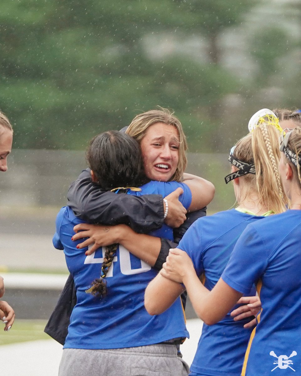 carmelgirlsLAX's tweet photo. True Emotions.

#leaveitall https://t.co/hCN5X51JTI