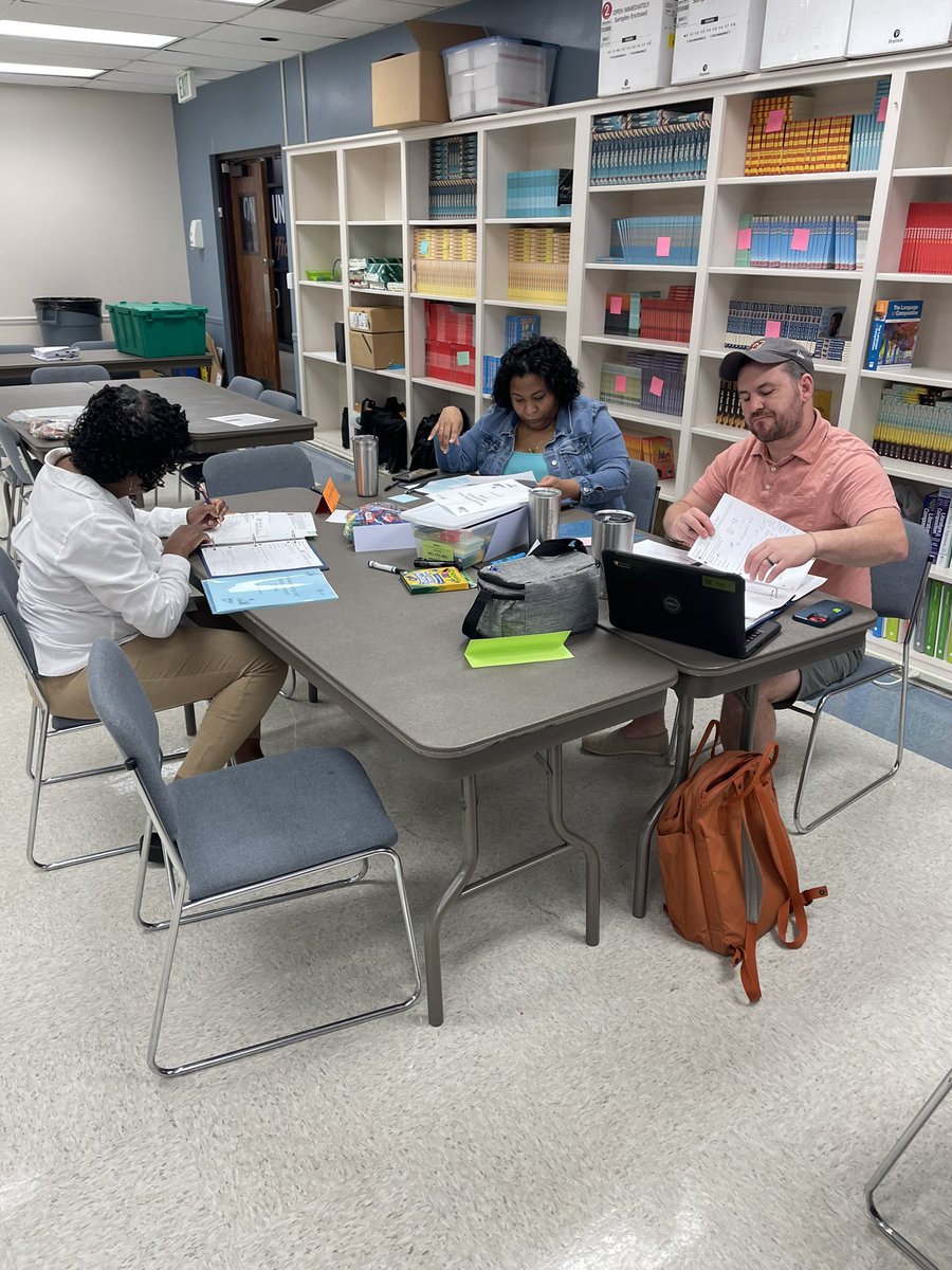 Mrs. Roddy tweet media