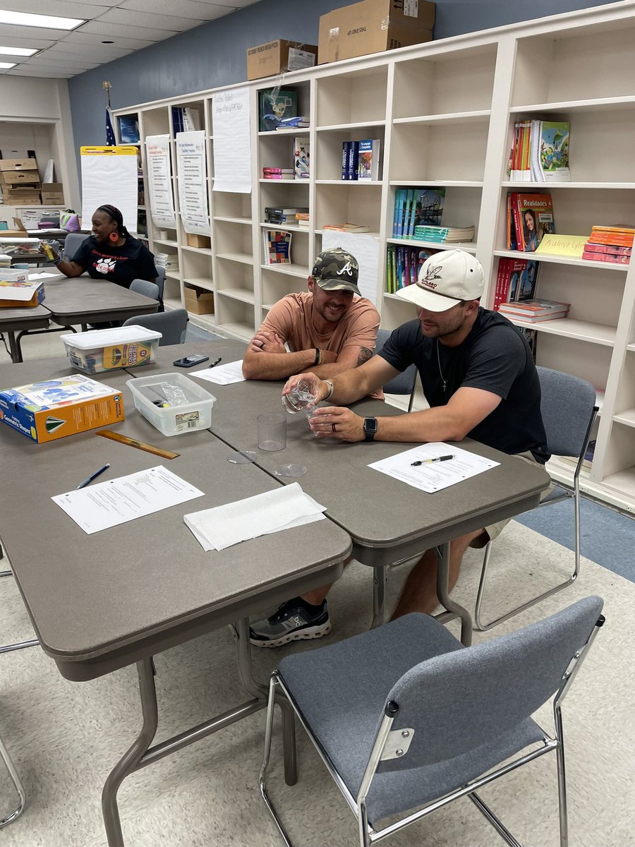 Mrs. Roddy tweet media