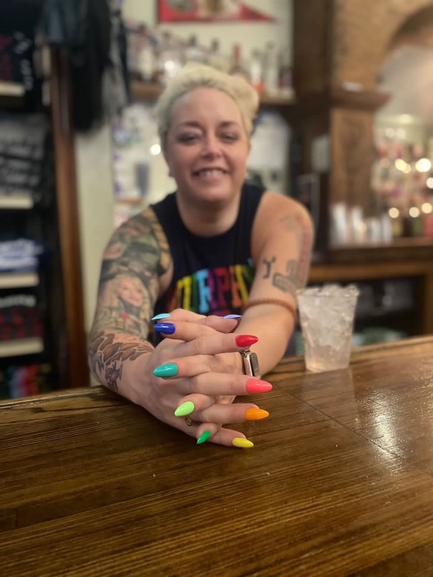 murphysbleacher's tweet photo. Beer and baseball is for everyone ⚾️🍺 Pride shirts are back in stock. Get yours from the shop in the bar or the link in our bio. Happy Pride! 🏳️🌈
#murphysbleachers #pride #pridechicago #murphysmerch https://t.co/sBO2qM06zv
