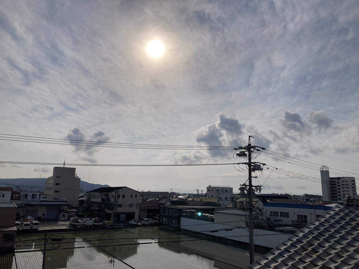 miho_energize's tweet photo. 6月2日のそら🗻は🌤️
右の雲が🦄?🐴に見え、左は小さな🐓?🐶に見えて仕方ない。
自分の見方次第で、いかようにでも世界は作られる🌍😇
#おはようございます #howaboutyou #よき一日 #ありがとうございます #mtfuji https://t.co/F8XegwnTsR