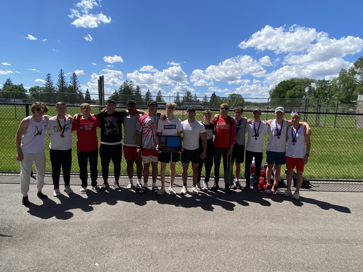 ryan_zunich's tweet photo. @DLHSTrack wrapped the team season up with a 2nd place finish at the Section 8AA Championships. Highest finish for the Laker Boys ever. Not to mention, Conference Champs, and 3rd highest finish ever at True Team State. Thanks guys for making it a great season. #nextupstate https://t.co/WKTobMs3QM