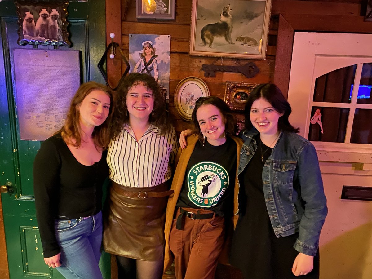 CONGRATULATIONS to the newest union Starbucks in Portland, OR!!!! 

Partners at 28th and Burnside voted for their union this week and won big! ✊❤️‍🔥