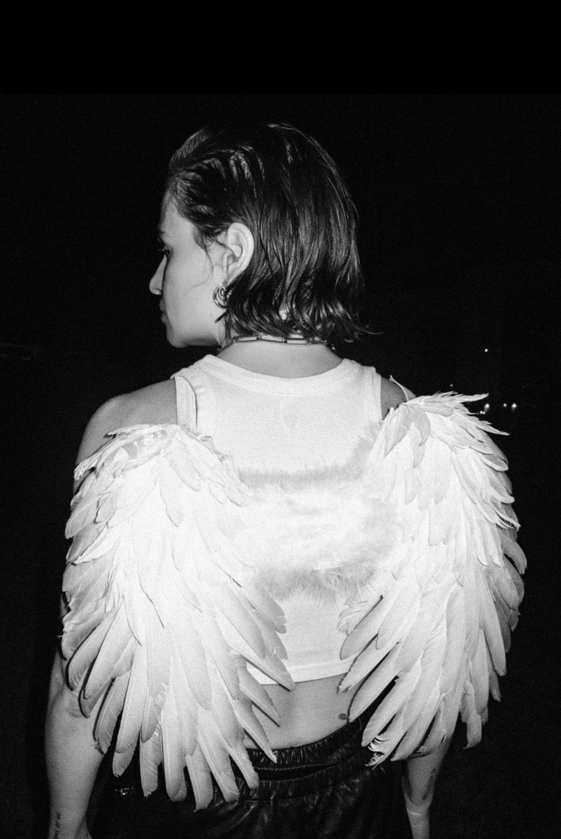 Christine and the Queens Brasil tweet media