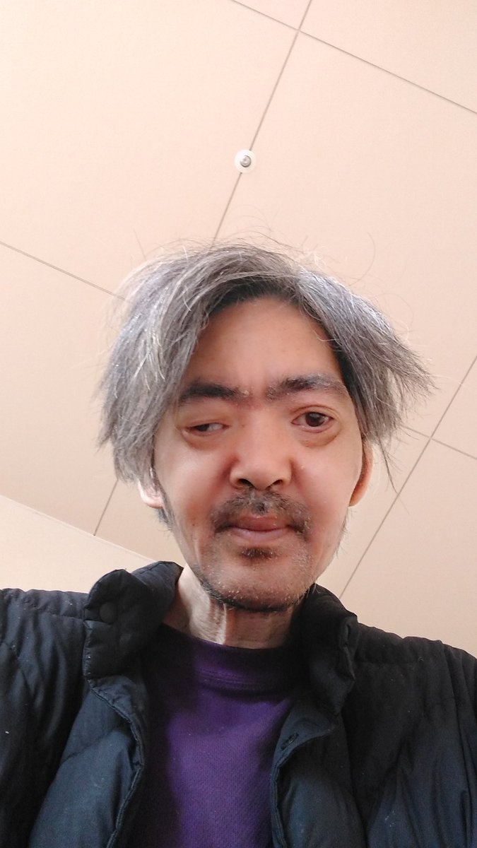 wwH0xLdKDQxUUUK's tweet photo. 今現在の僕。
ブサイクですよね？
後程少し前の写メ載せます https://t.co/Bbhe9fstPE