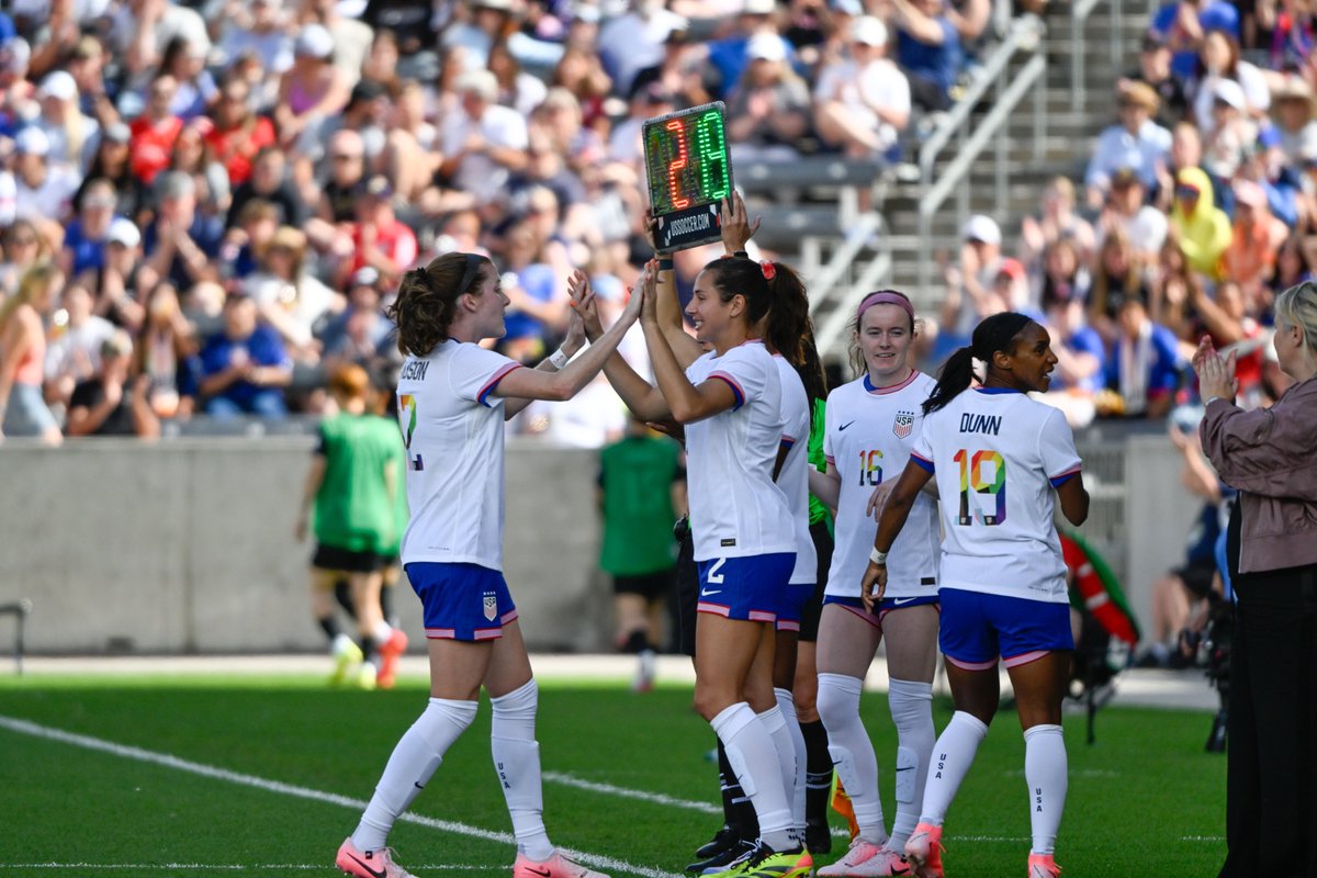 NWSL's tweet photo. First USWNT cap for Sam Staab 🥹🇺🇸 https://t.co/aSmrCxVrRI