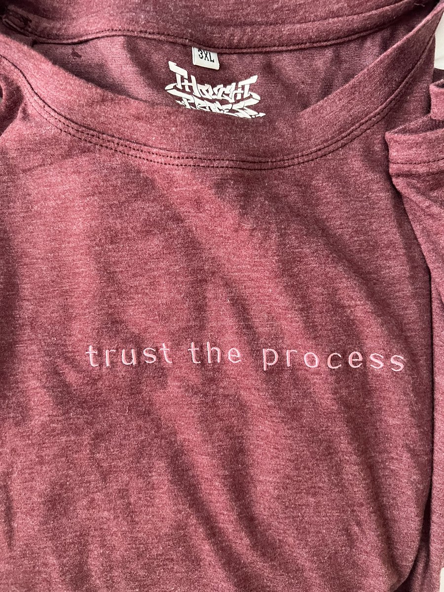 Sterfrii's tweet image. New @thoughtfulbeats shirt came just in time for @PrettyLights weekend. I saw a shooting star on the beach last night too, feelin’ some good things in the air 💫