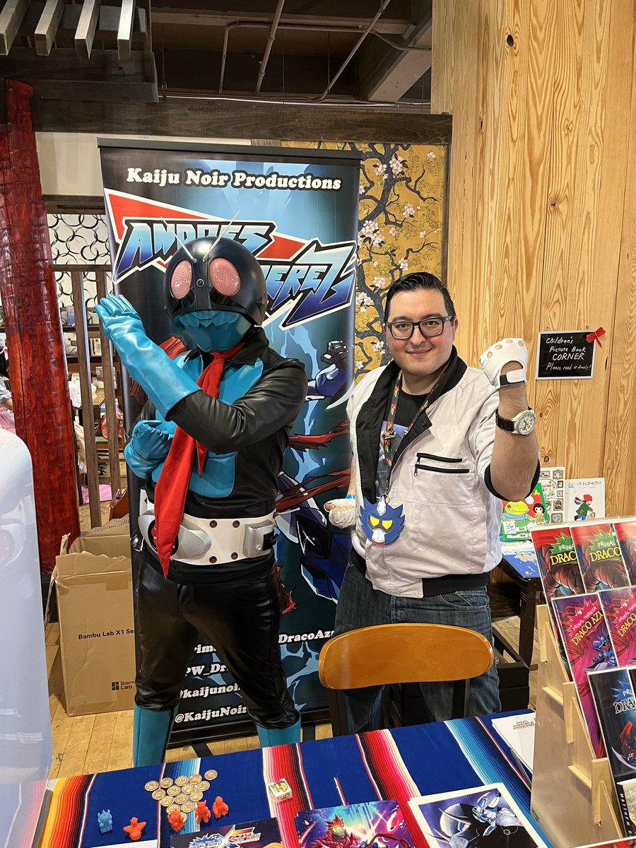 PW_DracoAzul's tweet photo. Thank you everyone for making @KaijuBK such an awesome experience!
#kaijubrooklyn #kaiju #mecha #convention #dracoazul #primalwarriordracoazul https://t.co/Zut4doYL2s