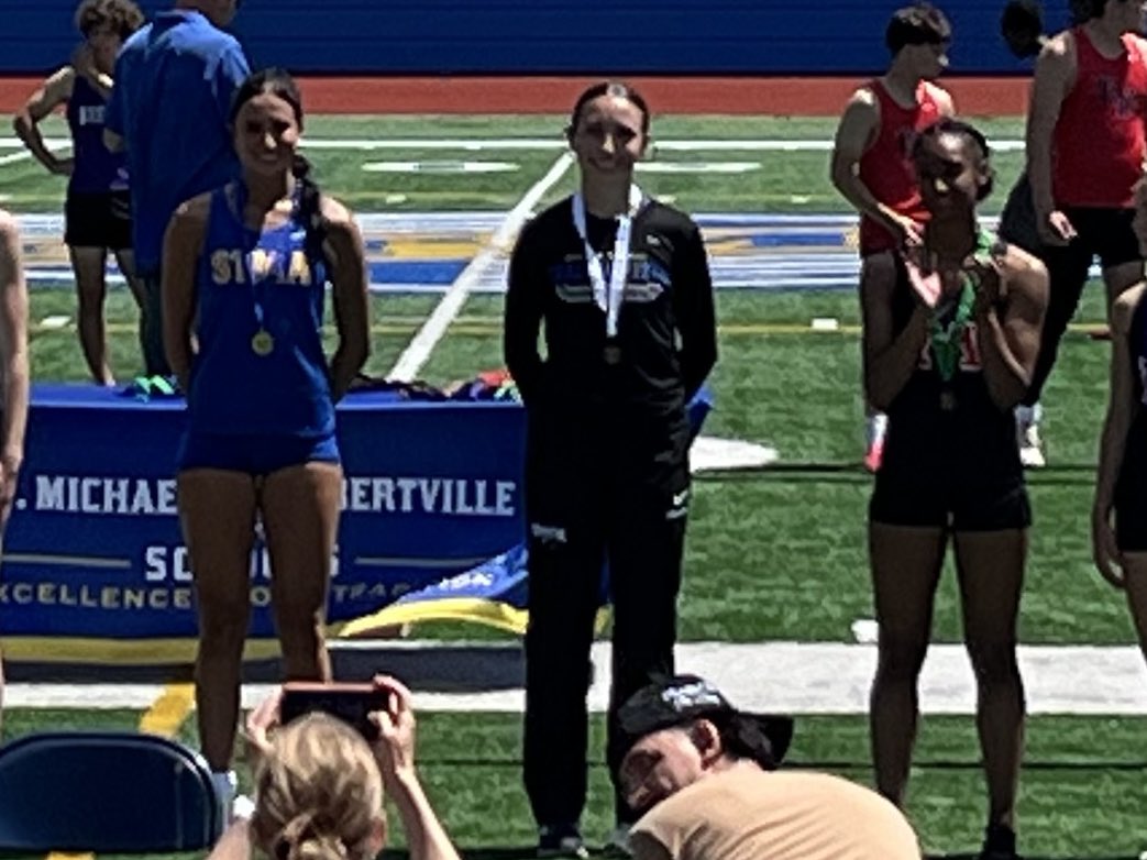 RogersRoyalsTF's tweet photo. Section Finals🏅 Podium Pics🏅It Truly was a Great Day to be a Royal…
Shot Kendyl D (9th); 4x2 Adam S, Chis N, Ethan L, Parker D-B (6th); 100 Jenny H (3rd); 110H Noah S (7th)…🧵 https://t.co/8sG7EeJbxu