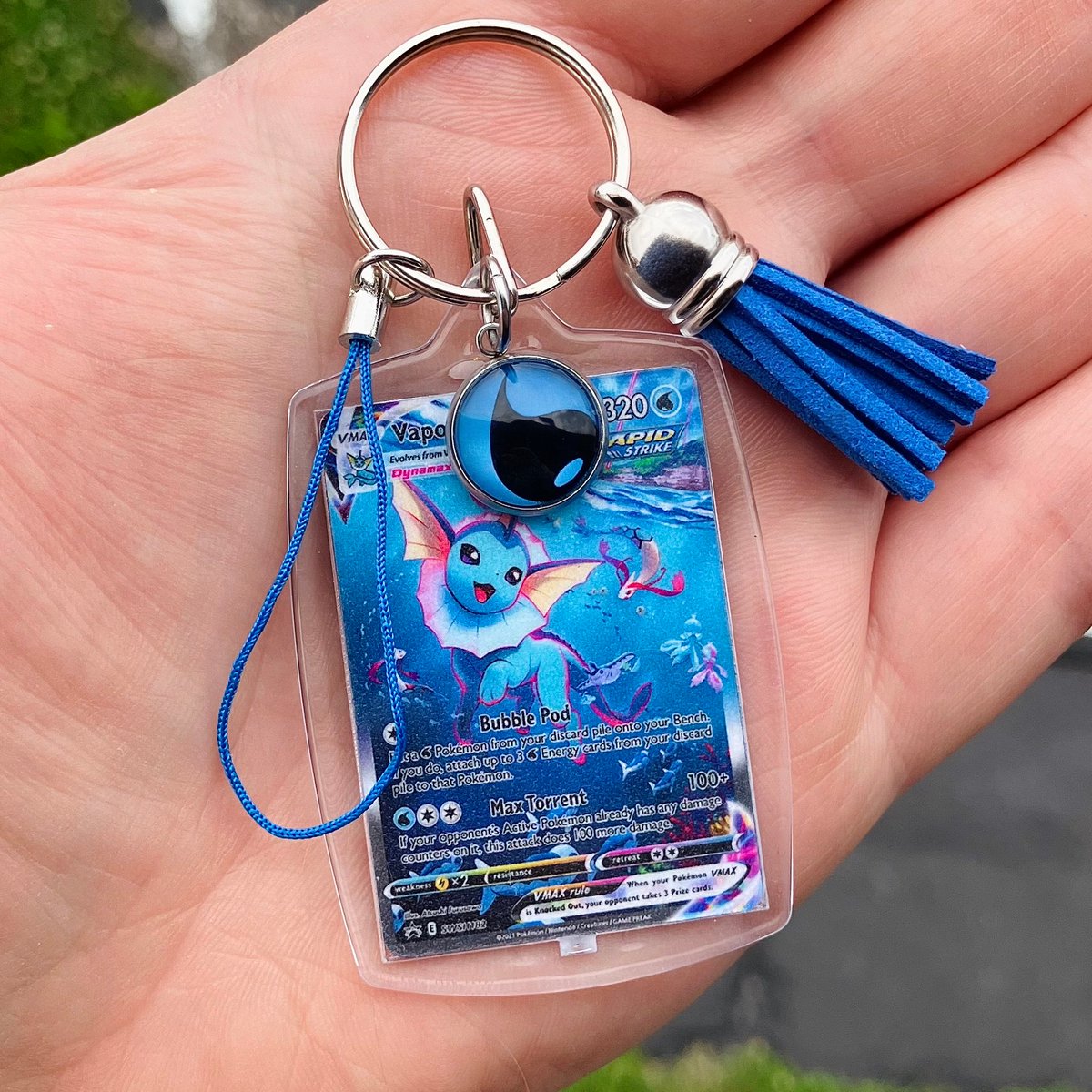 BeezGotBuzz's tweet image. GIVEAWAY!

Like, Repost, Tag a friend.

Winner will receive a CUSTOM one of these, with any card they want!

If you like these and are interested in seeing more plus anything I have available, visit my shop in my bio!

Winner picked: June 30th