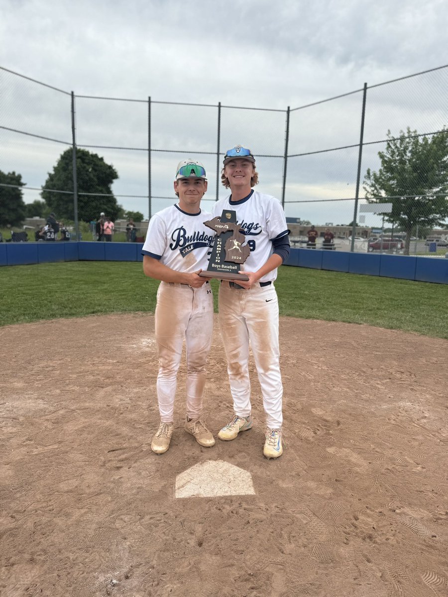 The Yale Bulldogs are district champions!