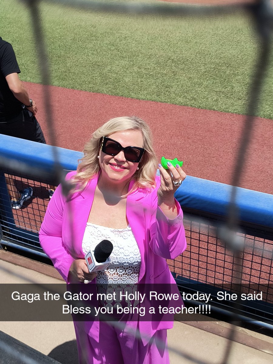 bball3976's tweet photo. @sportsiren @KJFMLR Thanks for helping out today Holly. Such a class act!!! https://t.co/IpZM8WbfLd