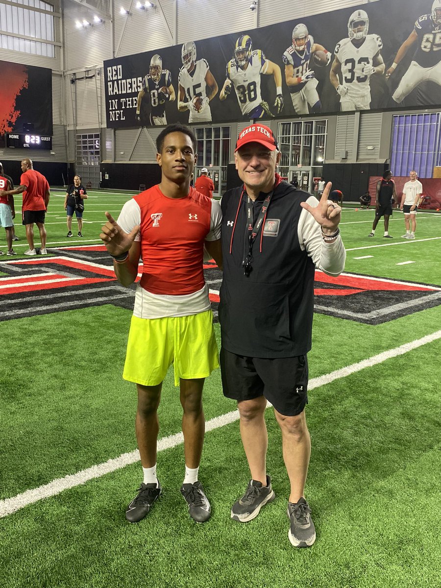 isthatdayle's tweet photo. Had a great day at @TexasTechFB football camp! Thank you for everything you taught,I really appreciate it! @1CoachTY @JoeyMcGuireTTU @coach_kwallace @CoachCochranTTU @CoachValdovinos @TristonAbron https://t.co/wLdtTRBcLI