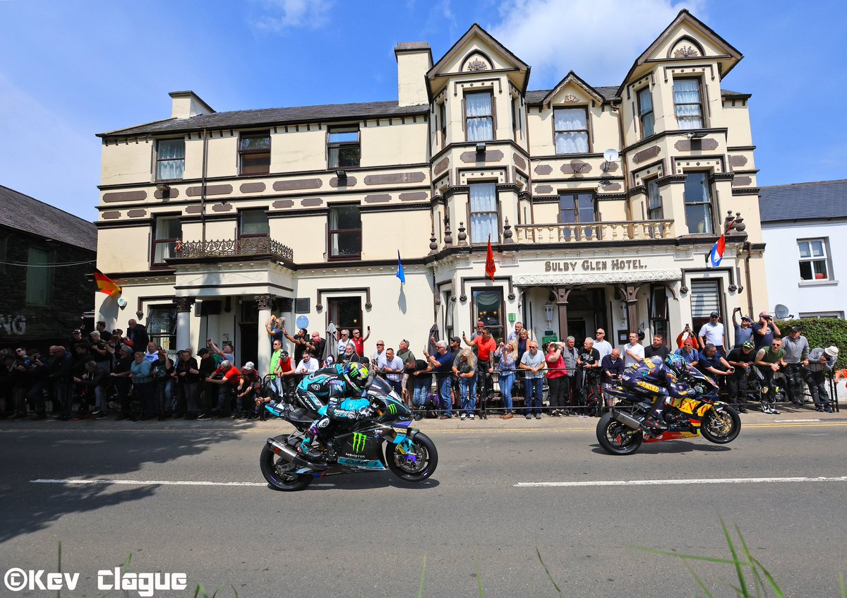 KevClague's tweet image. TT practice 2024, Ian Hutchinson leading Josh Brookes