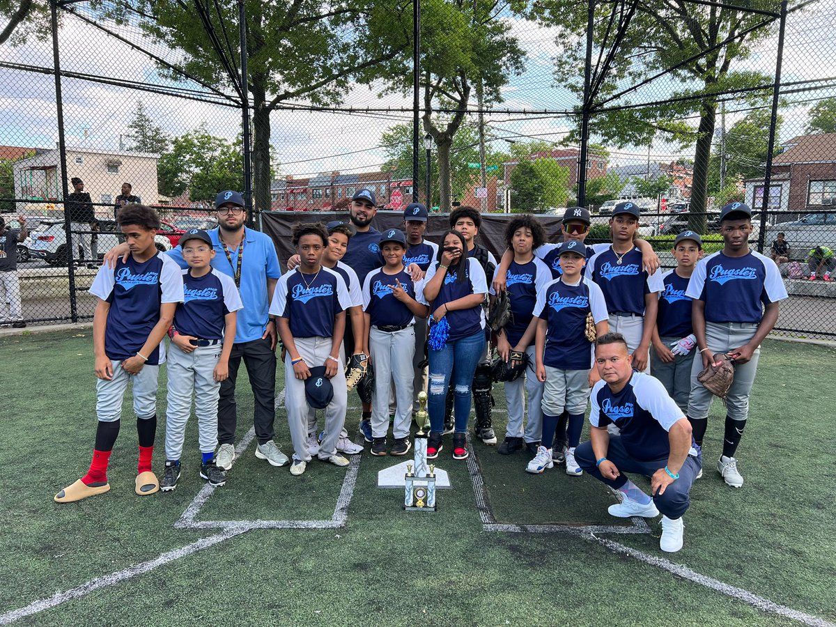 MS 71 takes the win at the D8 MS baseball championship ⚾️ Congratulations! 👏

Visit us at cssanyc.org

#cssanyc #cssachampionship #sports #baseball