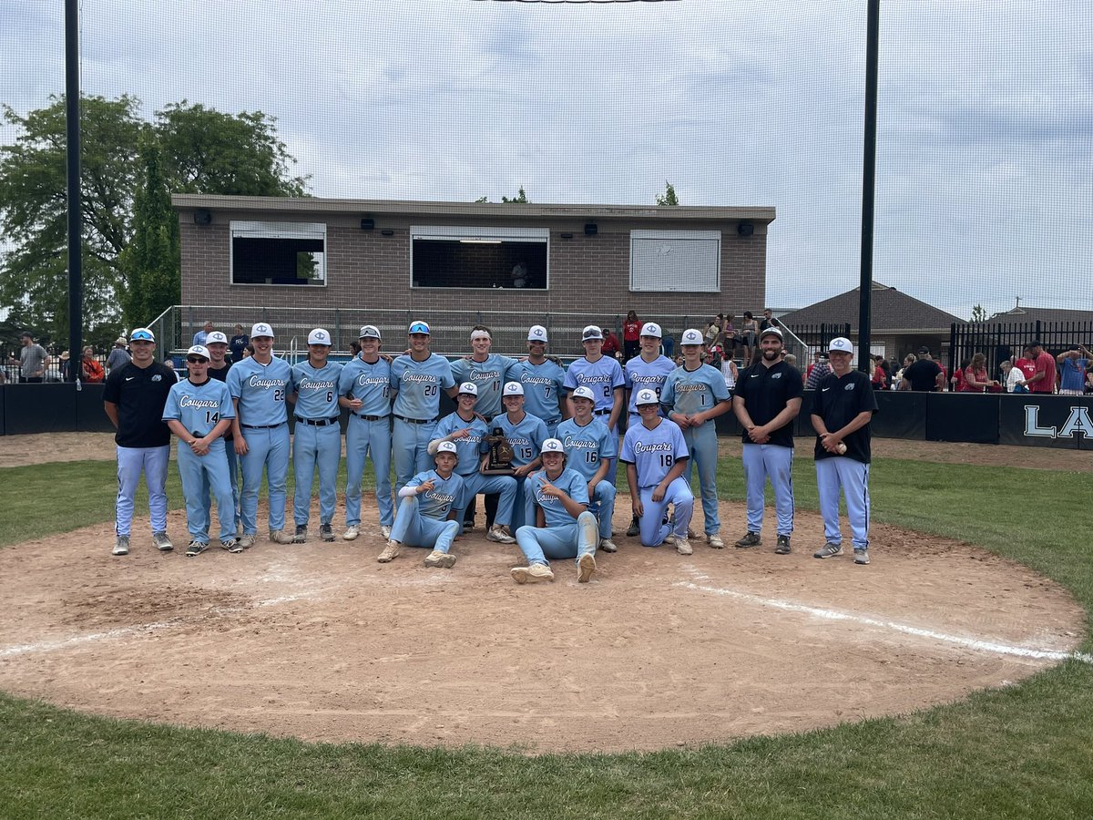 LCHSVarsityBSBL's tweet photo. District Championship W v. Laingsburg in game 2 6-3.  @alex_f2025 2-3 w/2RBI, @Jackgrill_ 1-3 w/2RBI, @LeviHolman4 3-4 w/1RBI.  @drewtolfree_  runs his record to 5-2 on the season going 5 2/3 IN, 3ER and 10K. https://t.co/z7bOaSiF0X