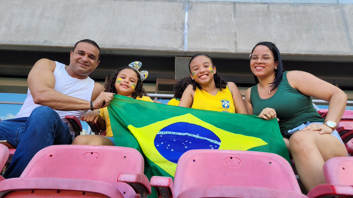 dibradoras's tweet image. O clima na Arena Pernambuco para ver @SelecaoFeminina 4x0 Jamaica foi incrível. 27.031 pessoas apoiaram o time nas arquibancadas e a renda foi de R$ 821.015.

📷 @lbrainer / Dibradoras