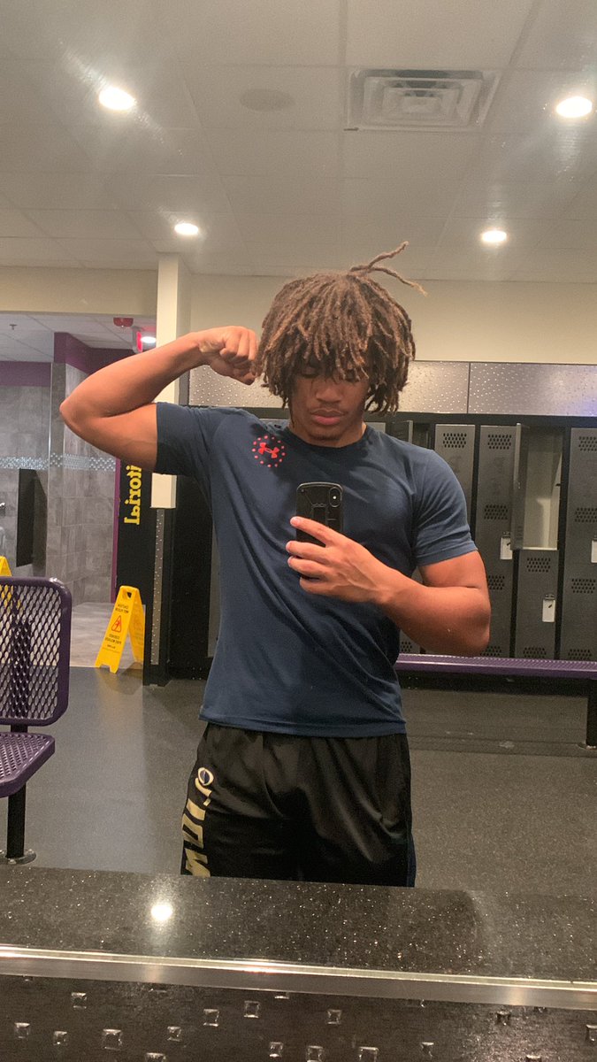 JLD______'s tweet photo. I ain’t get no videos but we hit arms today day 4 https://t.co/j9AlBIxWy1