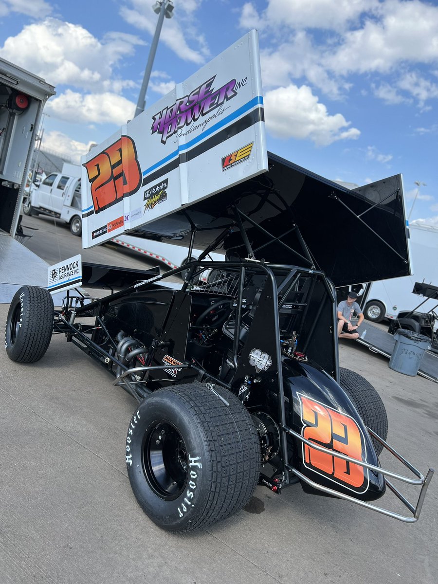 knoxvilleraces's tweet photo. Jimmy Light is back at Knoxville!
#AvantiCornBeltClash https://t.co/l9gdXgu787